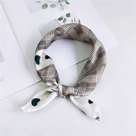 2019 New Women 50*50cm Spring Autumn Heart Print Small Square Scarves Female Headband Hair Tie Band Wrist Wrap Head Bandana