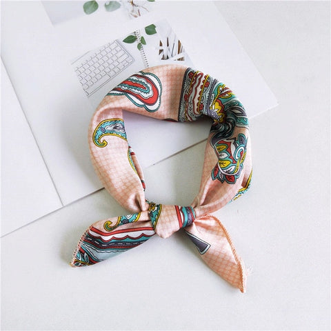 2019 New Women 50*50cm Spring Autumn Heart Print Small Square Scarves Female Headband Hair Tie Band Wrist Wrap Head Bandana