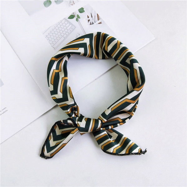 2019 New Women 50*50cm Spring Autumn Heart Print Small Square Scarves Female Headband Hair Tie Band Wrist Wrap Head Bandana
