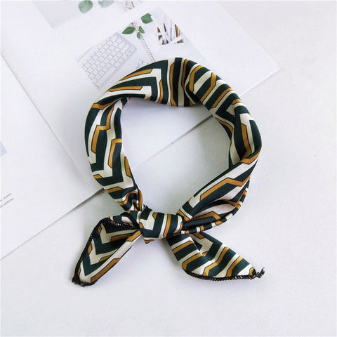 2019 New Women 50*50cm Spring Autumn Heart Print Small Square Scarves Female Headband Hair Tie Band Wrist Wrap Head Bandana