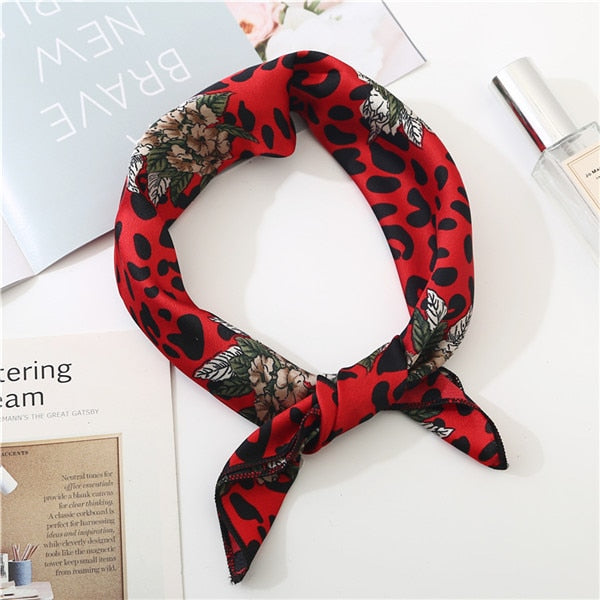 2019 new spring summer women scarf small size silk scarves square NeckerChief office lady scarves spring shawls 50*50cm